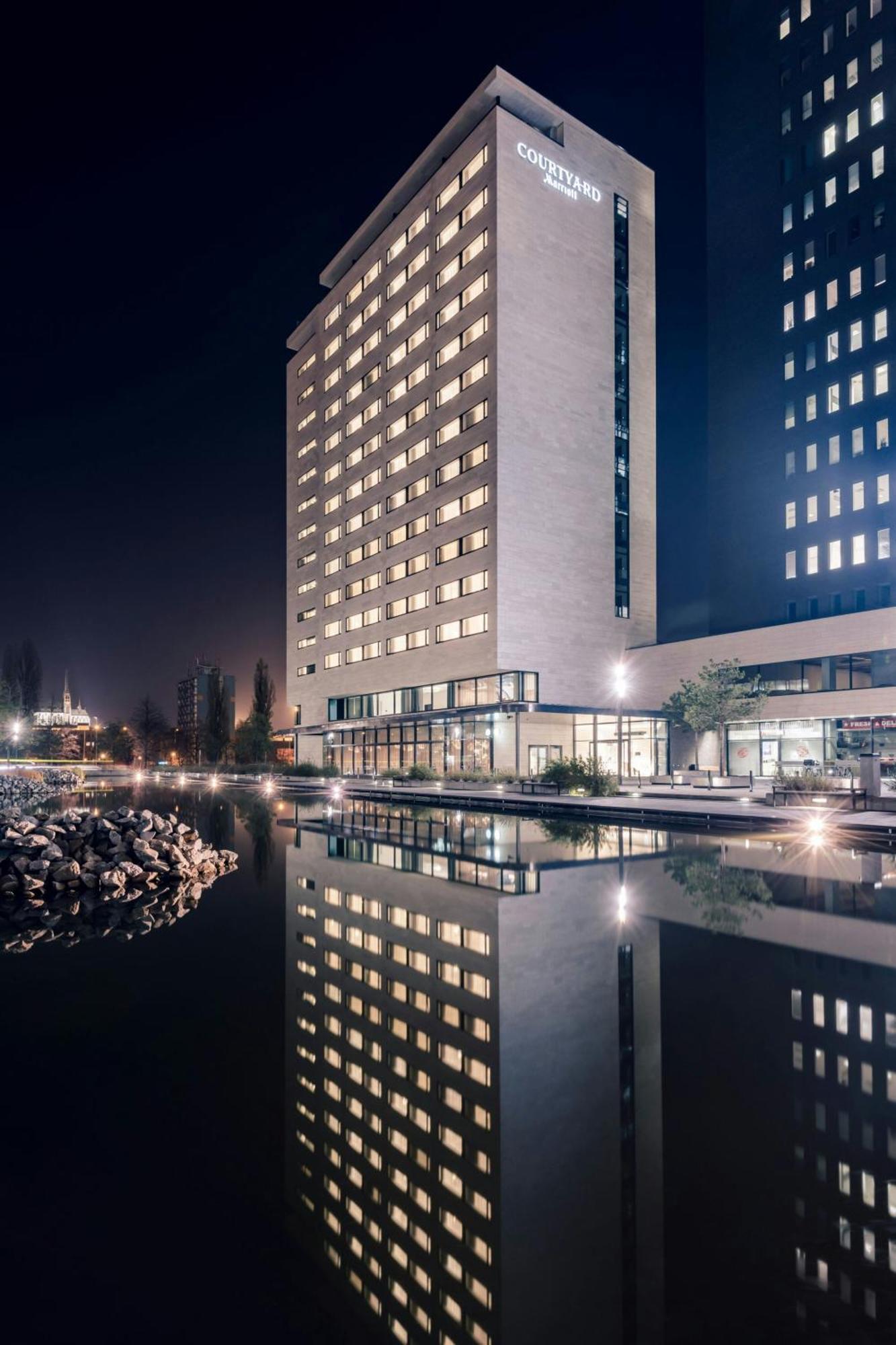 Hotel Courtyard By Marriott Brno Extérieur photo