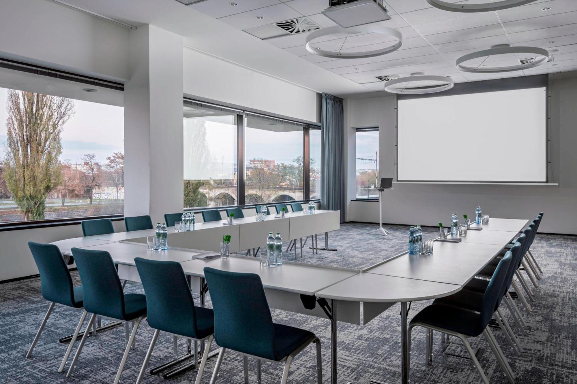 Hotel Courtyard By Marriott Brno Extérieur photo